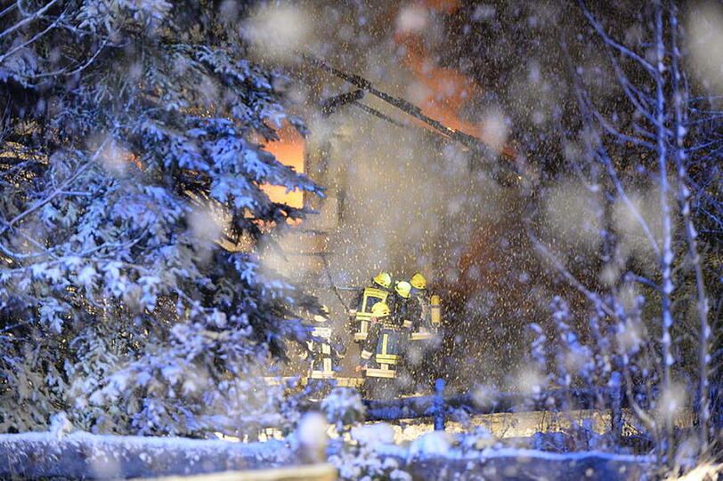 Wohnhausbrand in Unterwössen: Die Bilder vom Einsatz