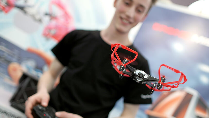 Auf der Spielwarenmesse werden auch Flugdrohnen, wie die "Spy Drone II", vorgestellt. Auf der Spielwarenmesse werden auch Flugdrohnen, wie die "Spy Drone II", vorgestellt.
