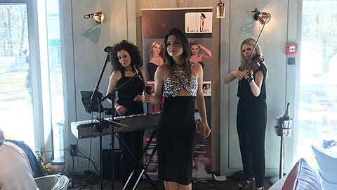 Die Münchner Damenband Like a Lady spielen bei der Secret Fashion Show