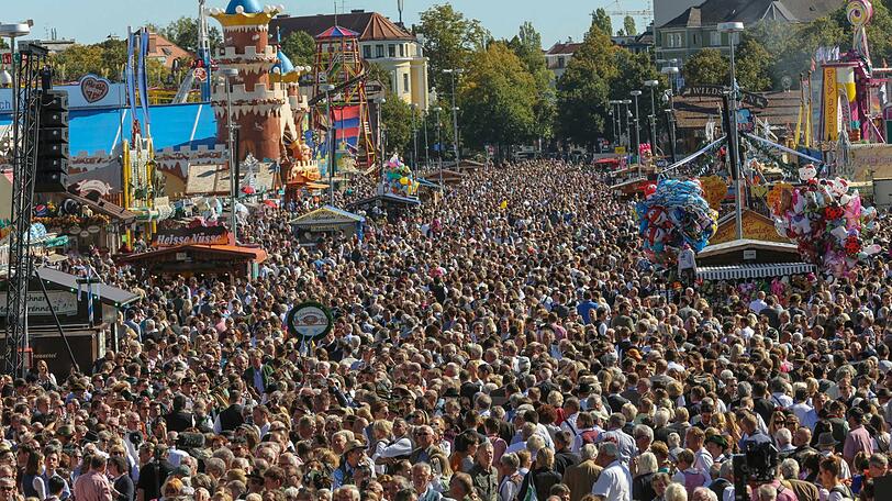 Menschenmassen auf dem Oktoberfest: Das gibt es dieses Jahr nicht. Die Wiesn 2020 wurde am Dienstag offiziell abgesagt.