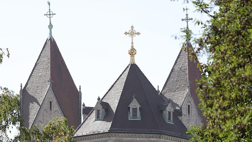 Kaum bekannt: die stattliche, sehr sehenswerte Kirche St. Benno. Kaum bekannt: die stattliche, sehr sehenswerte Kirche St. Benno.