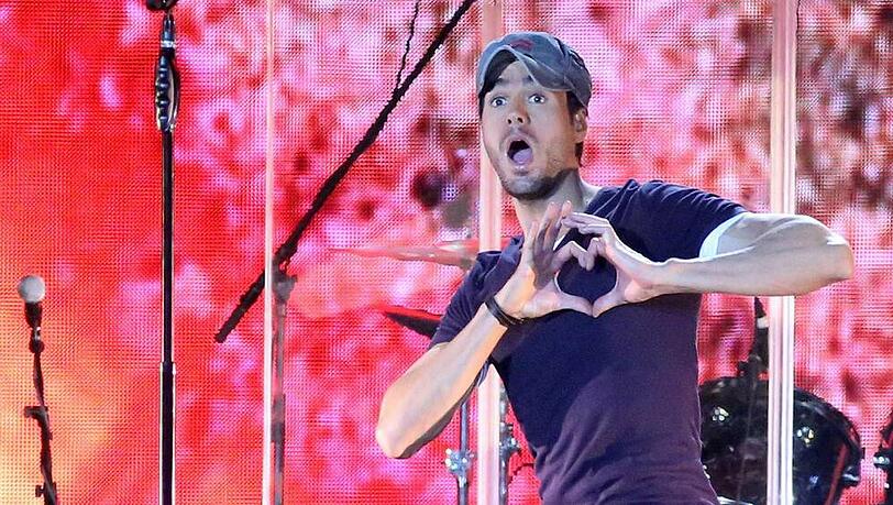 Enrique Iglesias während eines seiner Konzerte Enrique Iglesias während eines seiner Konzerte