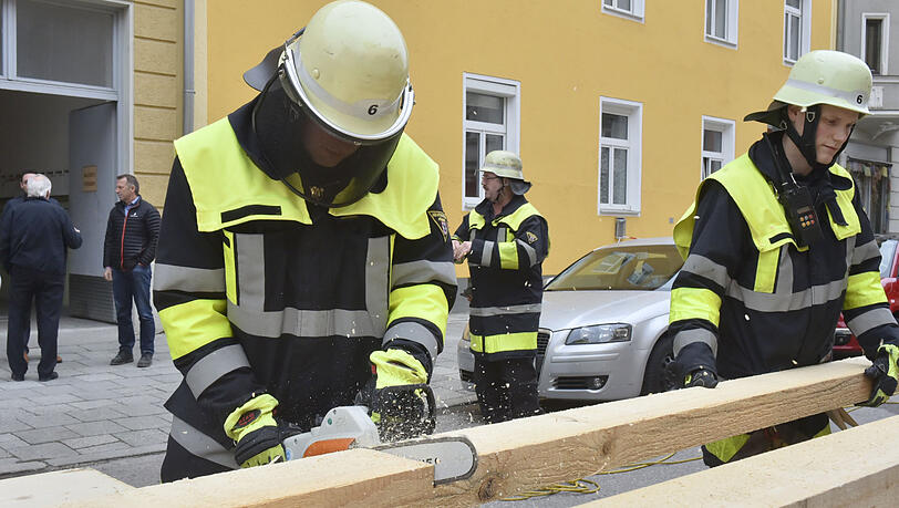 Feuerwehreinsatz in der Daiserstraße in München-Sendling. Feuerwehreinsatz in der Daiserstraße in München-Sendling.