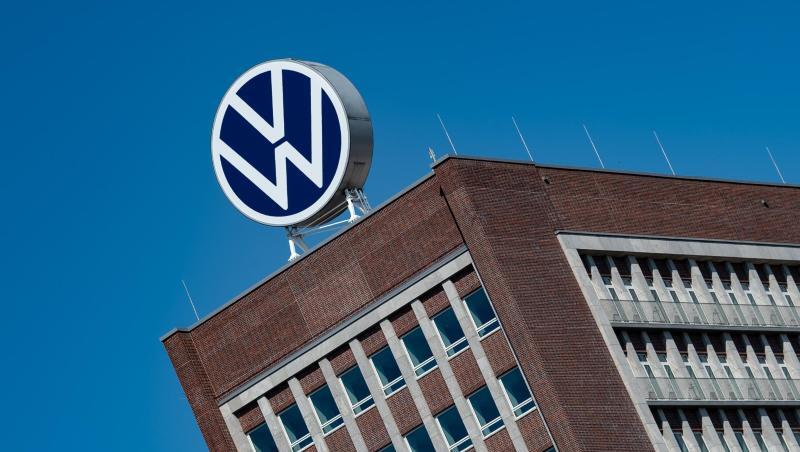 Wenige Wochen nach dem Wiederanlauf muss VW die Arbeit stellenweise schon wieder herunterfahren. Wenige Wochen nach dem Wiederanlauf muss VW die Arbeit stellenweise schon wieder herunterfahren.