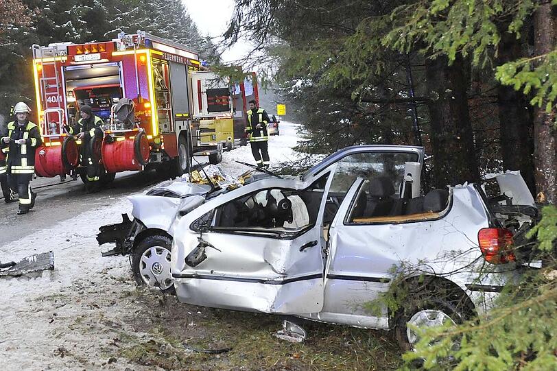 Ein Wunder, dass die junge Frau diesen Crash überlebt hat.