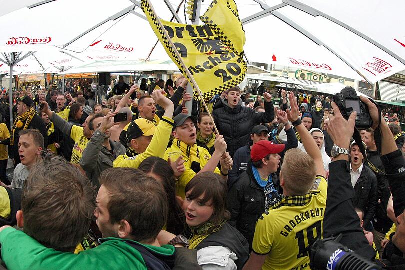 Jubel in der Stadt: Überall trafen sich Fans zum Public Viewing.