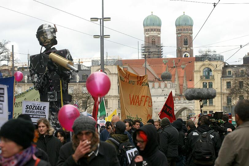 Die Bilder von der Demo gegen die Sicherheitskonferenz am Samstag.