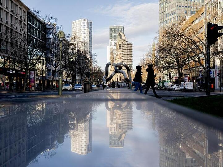 Die Skulptur"Berlin" von Brigitte und Martin Matschinsky-Denninghoff.