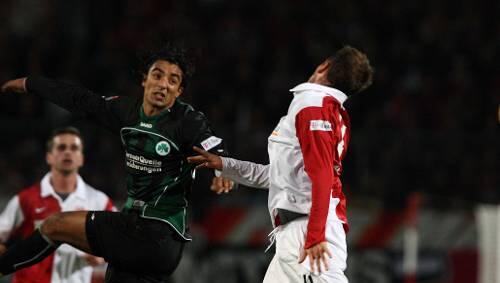 Weitgehend abgemeldet, aber im entscheidenden Moment hellwach: Fürths Torjäger Sami Allagui Weitgehend abgemeldet, aber im entscheidenden Moment hellwach: Fürths Torjäger Sami Allagui