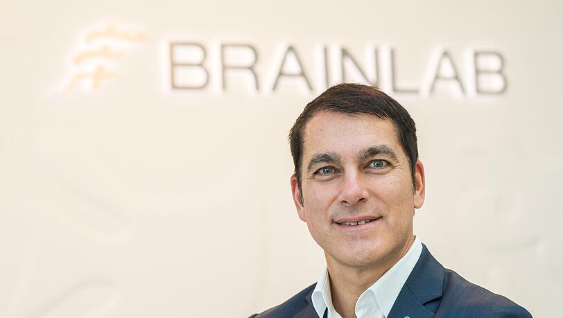 Brainlab-Gründer Stefan Vilsmeier im Jahr 2021. Nun hat das Unternehmen seinen Börsengang kurzfristig abgeblasen. (Archiv)