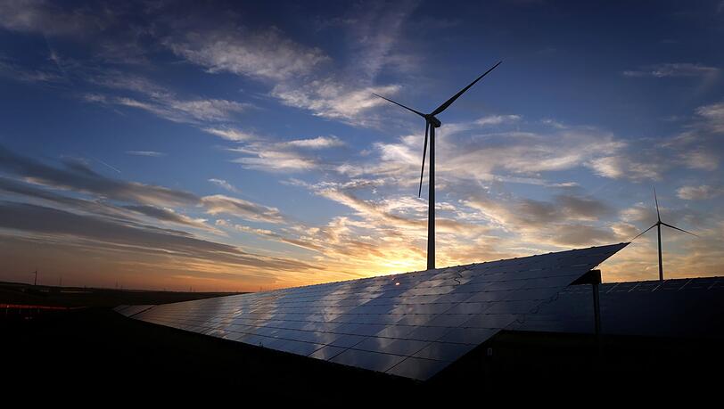 Im internationalen Vergleich ist Deutschland weder ein großes noch besonders sonniges Land - doch beim Ausbau der Solarenergie liegt die Bundesrepublik in der Spitzengruppe. (Symbolbild)