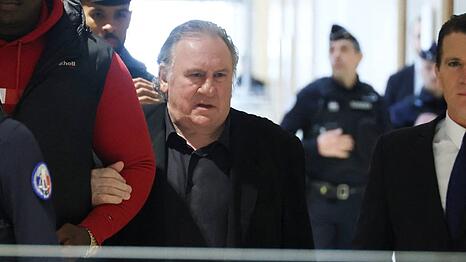 Gérard Depardieu bei seiner Ankunft im Mai vor Gericht in Paris.