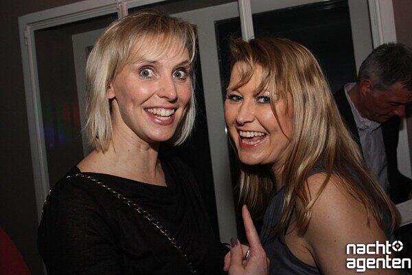 Bei der "Ü30 Party - Grand Opening" im Cafe Reitschule wurde wild gefeiert. Mehr Bilder unter: www.nachtagenten.de