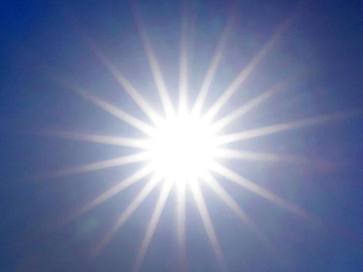 In Nordrhein-Westfalen gab es einen neuen Sonnenscheinrekord. Die fast 300 Sonnenstunden übertrafen den Mittelwert um mehr als 50 Prozent.