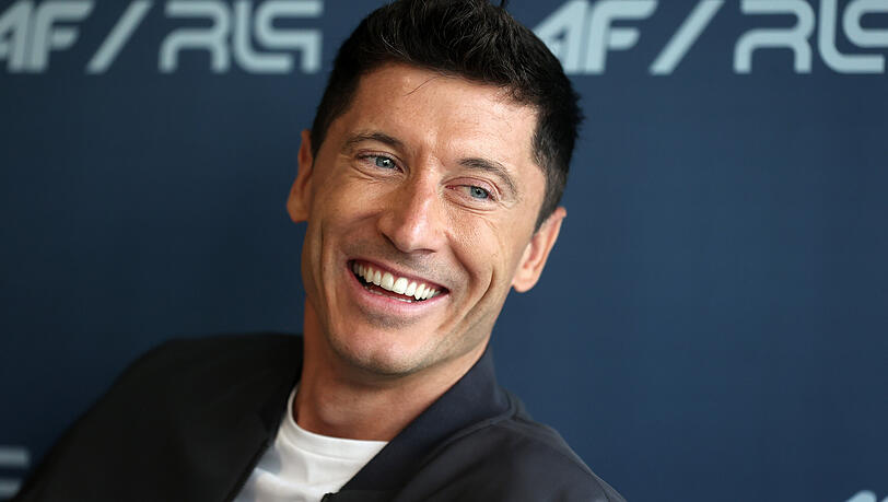 Wer zuletzt lacht, lacht am besten? Robert Lewandowski, wechselwilliger Torjäger des FC Bayern. (Archivbild)