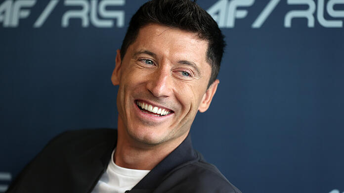 Wer zuletzt lacht, lacht am besten? Robert Lewandowski, wechselwilliger Torjäger des FC Bayern. (Archivbild)