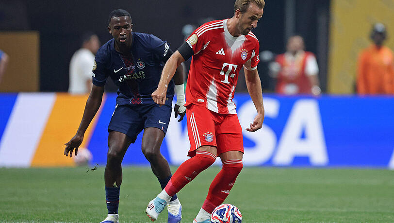 Willian Pacho im Duell mit Harry Kane. Willian Pacho im Duell mit Harry Kane.