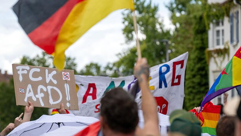 In Bamberg gehen rund 4.000 Menschen gegen Rechts auf die Straße. In Bamberg gehen rund 4.000 Menschen gegen Rechts auf die Straße.