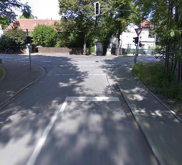 Hier an der Lohengrinstraße will der BA die Durchlässigkeit verbessern.
