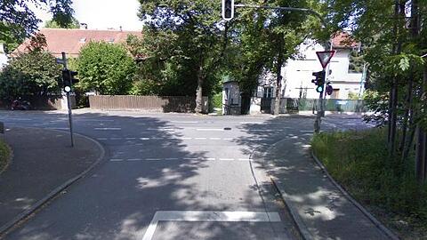 Hier an der Lohengrinstraße will der BA die Durchlässigkeit verbessern.