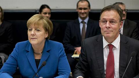 Thomas Oppermann an der Seite von Bundeskanzlerin Angela Merkel