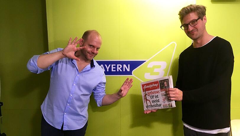 Hat Mentalist Harry Riegel (l.) tatsächlich telepathische Kräfte? Michael Burner, Redakteur bei der Abendzeitung, würde das nach einem magischen Experiment nicht mehr ausschließen. Hat Mentalist Harry Riegel (l.) tatsächlich telepathische Kräfte? Michael Burner, Redakteur bei der Abendzeitung, würde das nach einem magischen Experiment nicht mehr ausschließen.