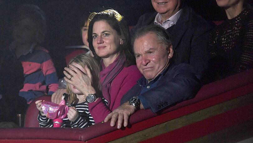 Glückliche Momente: Fritz Wepper mit Susanne Kellermann und Tochter Filippa im Dezember 2017 im Circus Krone