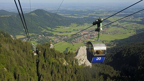 Die Kampenwandbahn ist nicht mehr die Jüngste - aber um die Modernisierung tobt ein Rechtsstreit.
