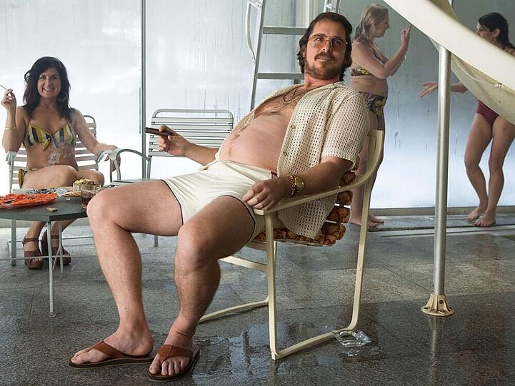 Christian Bale als Gauner Irving Rosenfeld in "American Hustle"