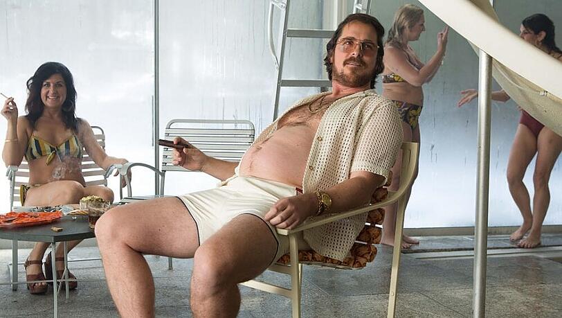 Christian Bale als Gauner Irving Rosenfeld in "American Hustle" Christian Bale als Gauner Irving Rosenfeld in "American Hustle"