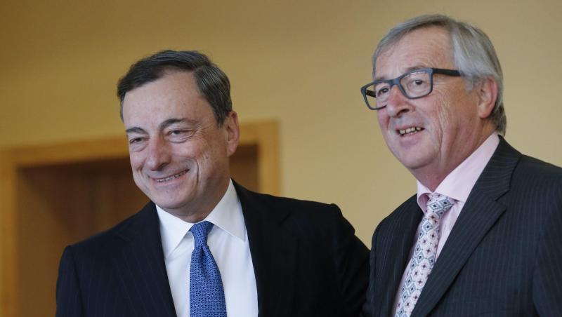 EU-Kommissionspräsident Jean-Claude Juncker hat die EZB und ihren Chef Mario Draghi (r.) vor Kritik an ihrem geldpolitischen Kurs in Schutz genommen. EU-Kommissionspräsident Jean-Claude Juncker hat die EZB und ihren Chef Mario Draghi (r.) vor Kritik an ihrem geldpolitischen Kurs in Schutz genommen.