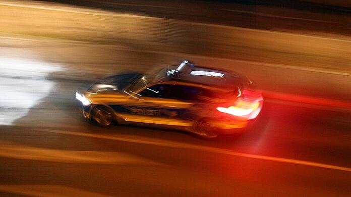 Gleich dreimal stoppt die Polizei einen 18-jährigen Raser in München . (Symbolbild)