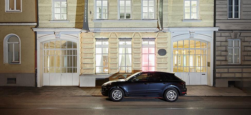 Die Fassade, des Kunstauktionshauses Neumeister in der Maxvorstadt.