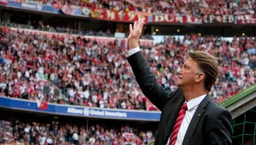 „Natürlich vertrage ich Kritik", sagt Bayern-Trainer Louis van Gaal, „ich höre jeden Tag auf meine Spieler und setze um, was sie sagen.“ Foto: Bongarts/Getty Images „Natürlich vertrage ich Kritik", sagt Bayern-Trainer Louis van Gaal, „ich höre jeden Tag auf meine Spieler und setze um, was sie sagen.“ Foto: Bongarts/Getty Images