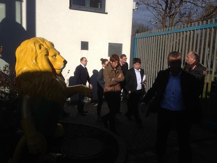 Osako bei den Löwen an der Grünwalder Straße: Der Japaner unterschreibt beim TSV 1860.