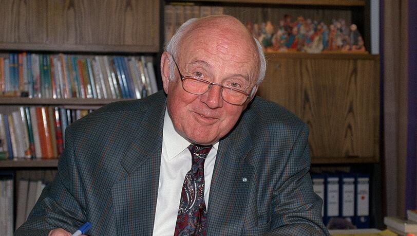 Der deutsche Kinderbuchautor Otfried Preussler (Archivbild vom September 1993).