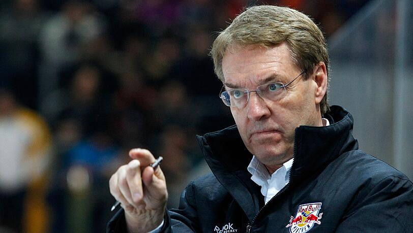 Kapital gescheitert: Pierre Pagé, Trainer des EHC Red Bull München. Kapital gescheitert: Pierre Pagé, Trainer des EHC Red Bull München.
