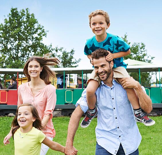 Freizeitparks sind bei Familien nach wie vor sehr beliebt.