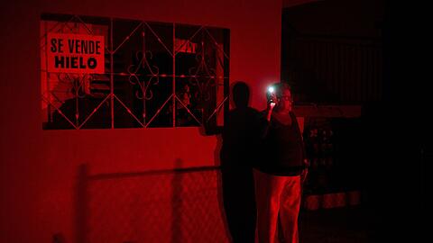 Wegen der Energiekrise m&uuml;ssen die Kubaner seit Jahren t&auml;glich stundenlang ohne Elektrizit&auml;t auskommen. (Archivbild)