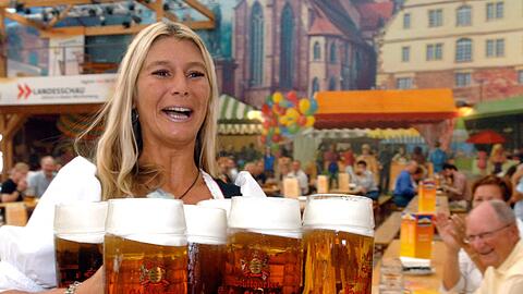 Die Maß auf der Wiesn wird wieder teurer.