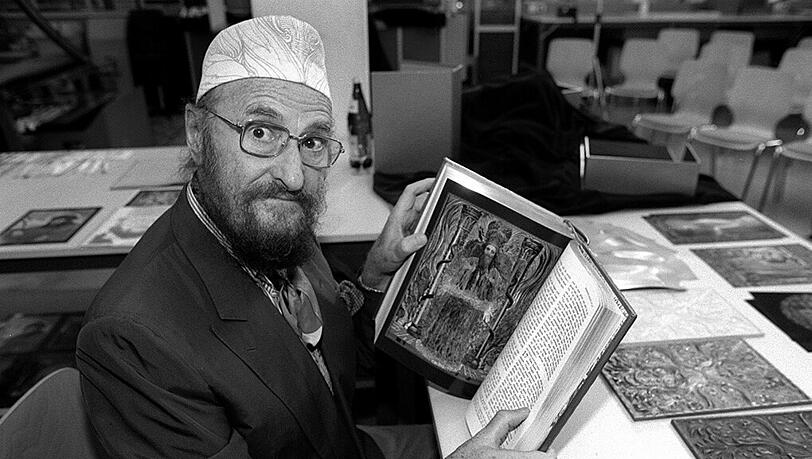 Der österreichische Künstler Ernst Fuchs ist am Montag im Alter von 85 Jahren gestorben. Der österreichische Künstler Ernst Fuchs ist am Montag im Alter von 85 Jahren gestorben.