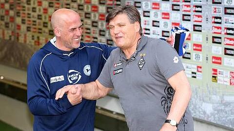 Der alte und der neue Gladbach-Coach: Hans Meyer (r.) mit Michael Frontzeck.