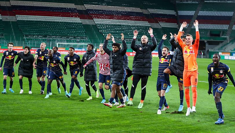Die Salzburger jubeln nach dem Sieg gegen Rapid Wien. Die Salzburger jubeln nach dem Sieg gegen Rapid Wien.