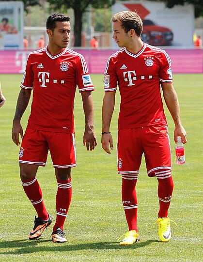 Die zwei Neuzugänge Thiago Alcántara und Mario Götze im Gespräch.