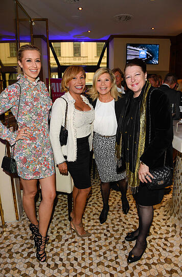 Verena Kerth, Julia von Prillwitz, Marianne Hartl und Dr. Christine Esterhazy bei der Party zum "Tag und Nacht der 1000PS"-Event im Hotel Vier Jahreszeiten Kempinski.