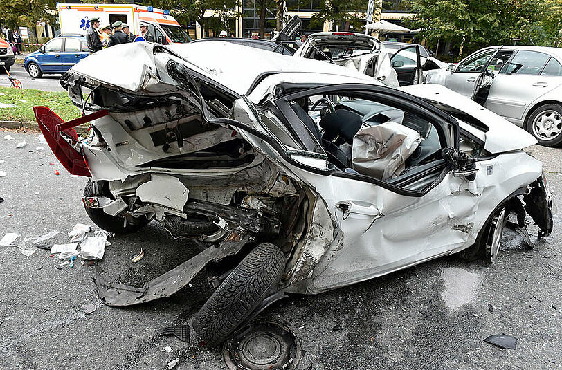 Die Bilder von der Massenkarambolage auf der Nymphenburger Straße.