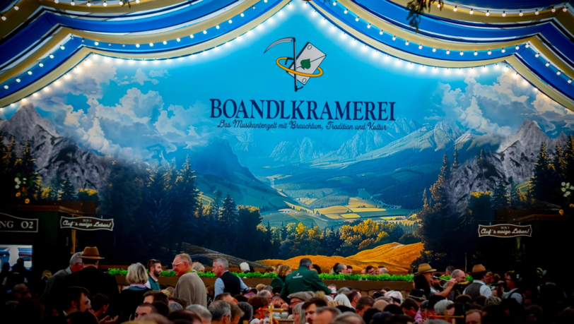Zum zweiten Mal öffnet die Boandlkramerei ihre Pforten auf der Oidn Wiesn und lädt zu einem einzigartigen Erlebnis ein.