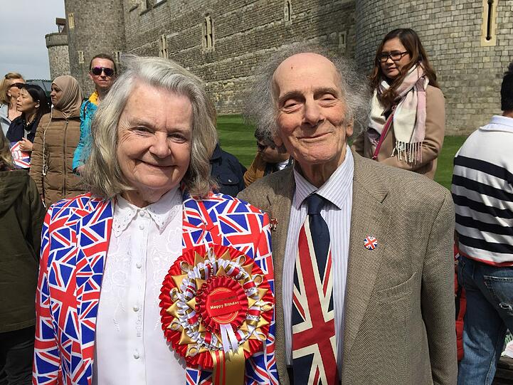 Während Politiker aus dem In- und Ausland die Verdienste der Queen ehren, feiern in Windsor die Untertanen ihre Monarchin. Die Bilder zum Durchklicken.