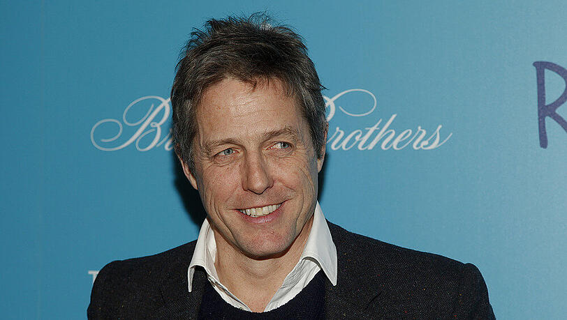 Zusammen mit der Chinesin Tinglan Hong bekam Hugh Grant (54) mit 51 Jahren Tochter Tabitha, ein Jahr später Sohn Felix. Auf den Geschmack gekommen, zeugte er außerdem mit einer TV-Produzentin einen weiteren Sohn, der ebenfalls 2012 auf die Welt kam Zusammen mit der Chinesin Tinglan Hong bekam Hugh Grant (54) mit 51 Jahren Tochter Tabitha, ein Jahr später Sohn Felix. Auf den Geschmack gekommen, zeugte er außerdem mit einer TV-Produzentin einen weiteren Sohn, der ebenfalls 2012 auf die Welt kam