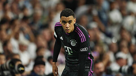 Seit gut einem Monat macht das Knie Probleme. Nach dem Halbfinalaus gegen Real Madrid bekommen allerdings sowohl Jamal Musiala als auch Leroy Sané ihre wohlverdiente Regenerationspause.